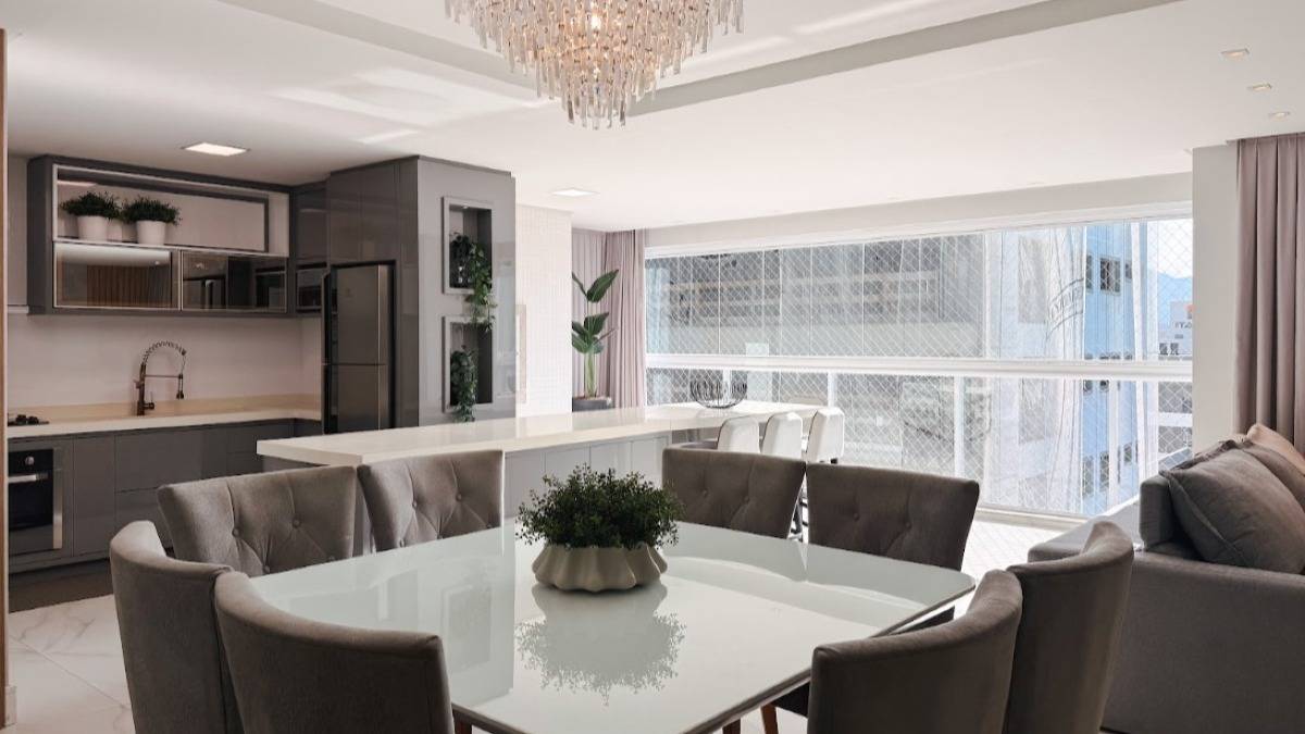 Apartamento com 3 Suítes no Residencial Zimmermann na Meia Praia, Itapema