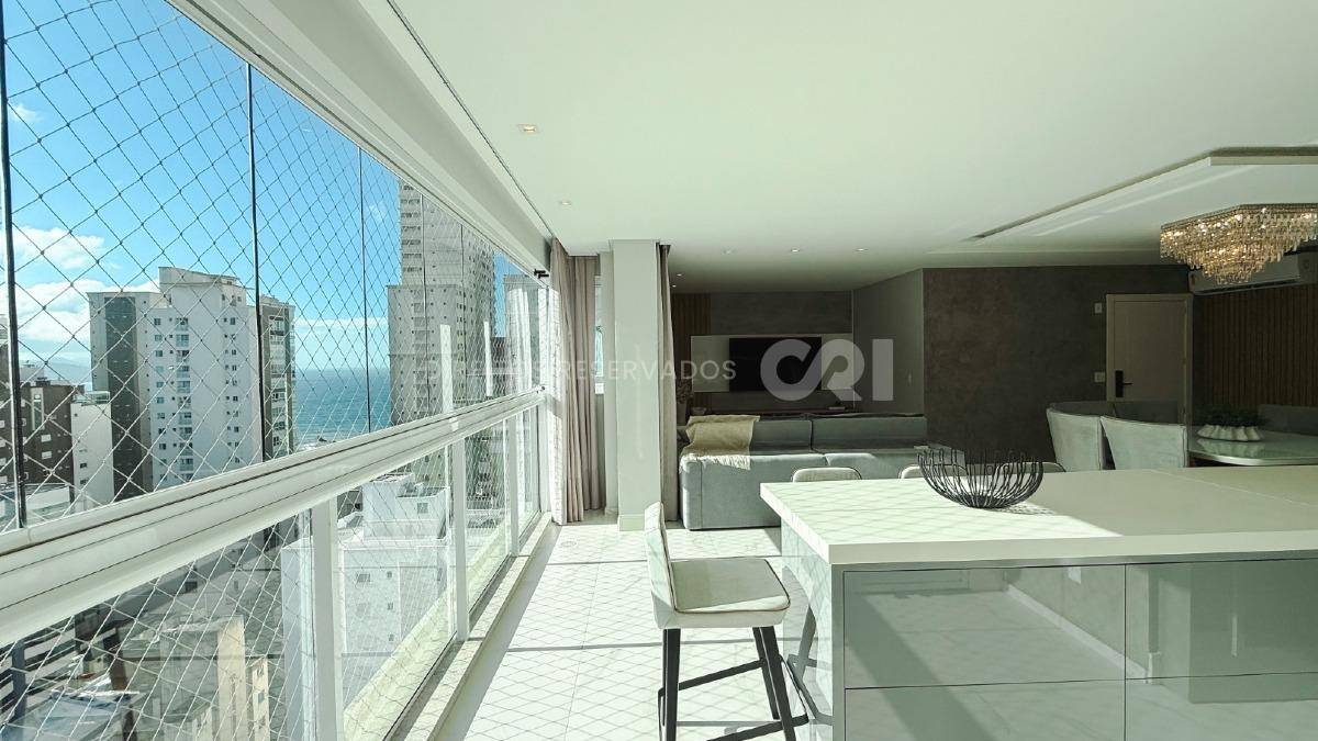 Apartamento com 3 Suítes no Residencial Zimmermann na Meia Praia, Itapema