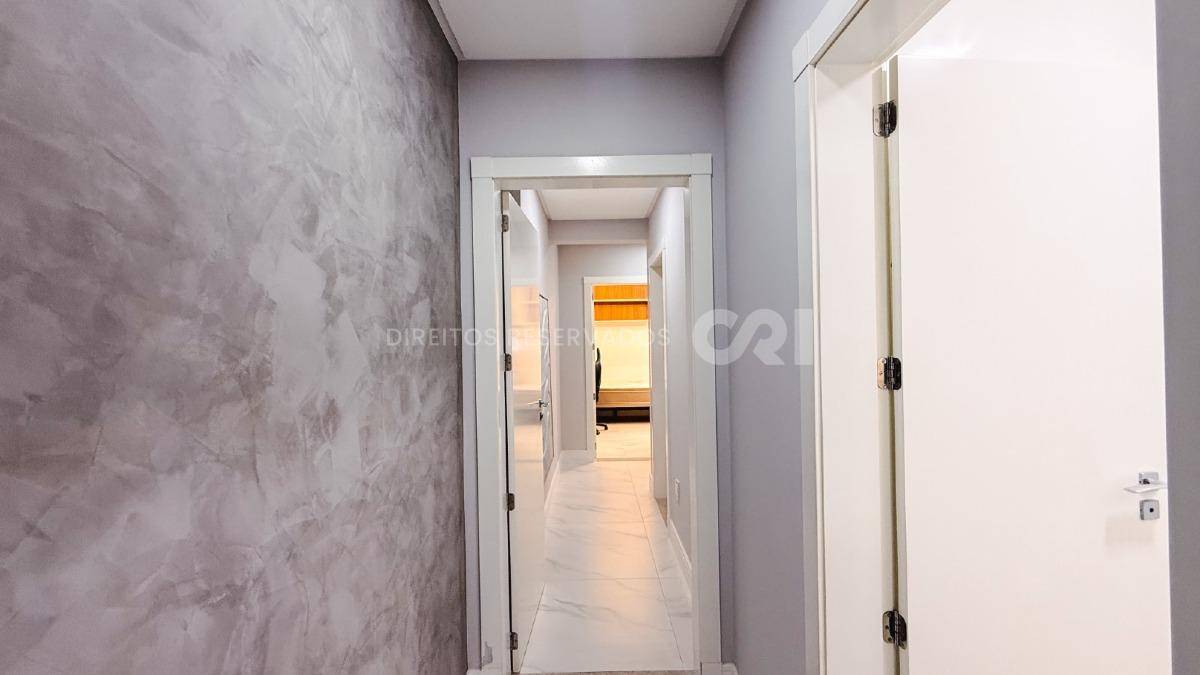 Apartamento com 3 Suítes no Residencial Zimmermann na Meia Praia, Itapema