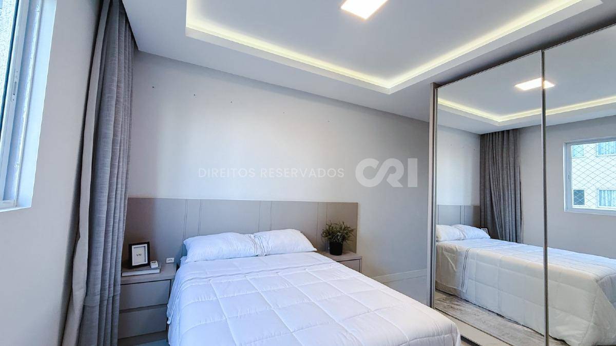 Apartamento com 3 Suítes no Residencial Zimmermann na Meia Praia, Itapema