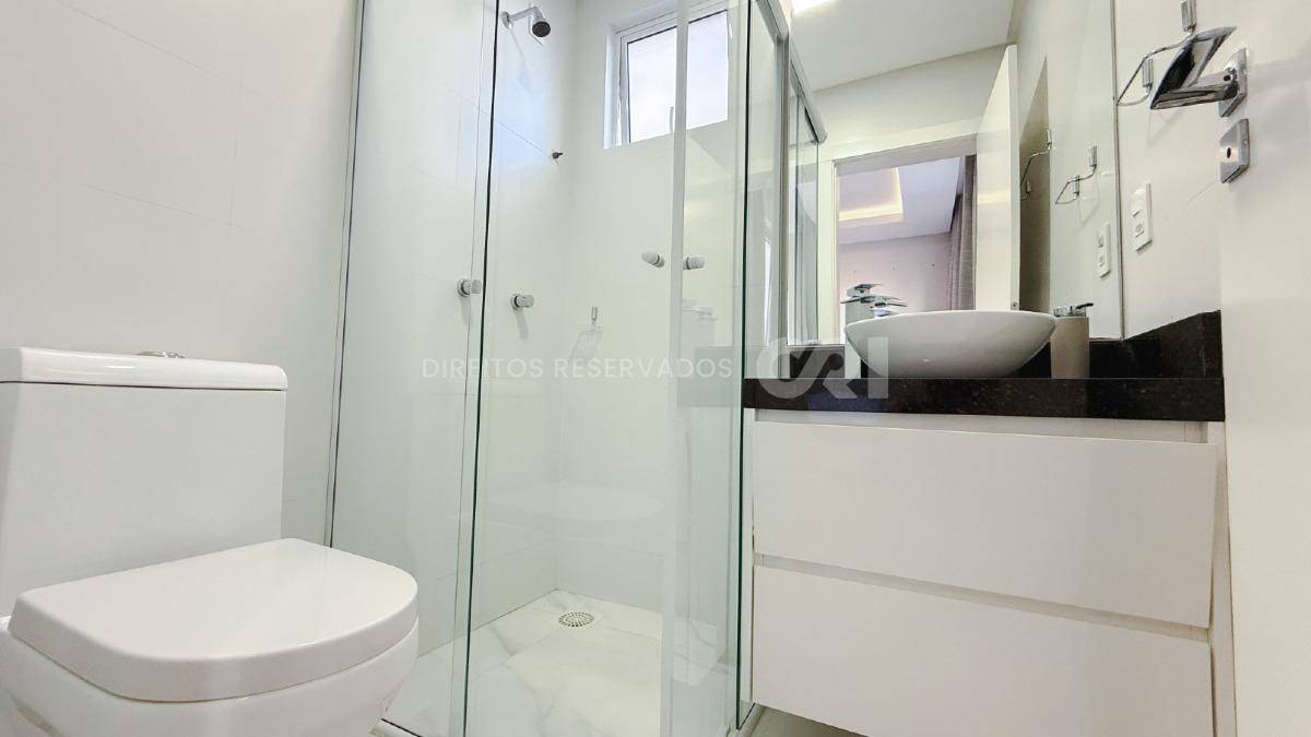 Apartamento com 3 Suítes no Residencial Zimmermann na Meia Praia, Itapema