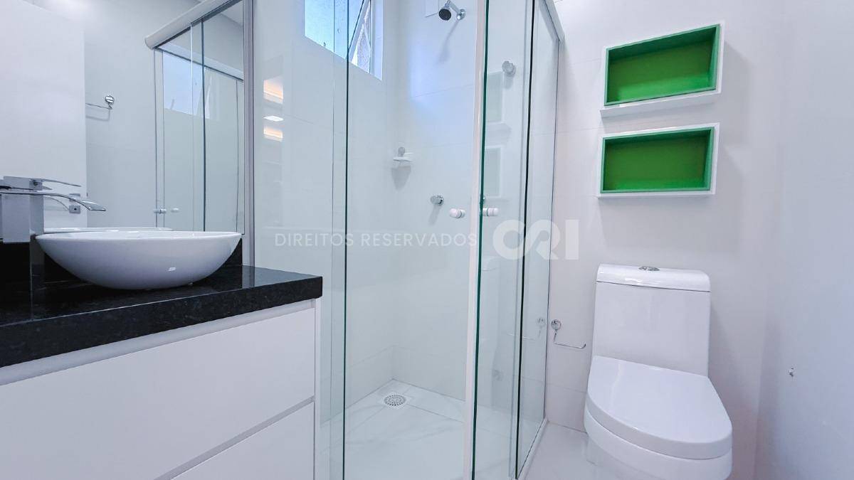 Apartamento com 3 Suítes no Residencial Zimmermann na Meia Praia, Itapema