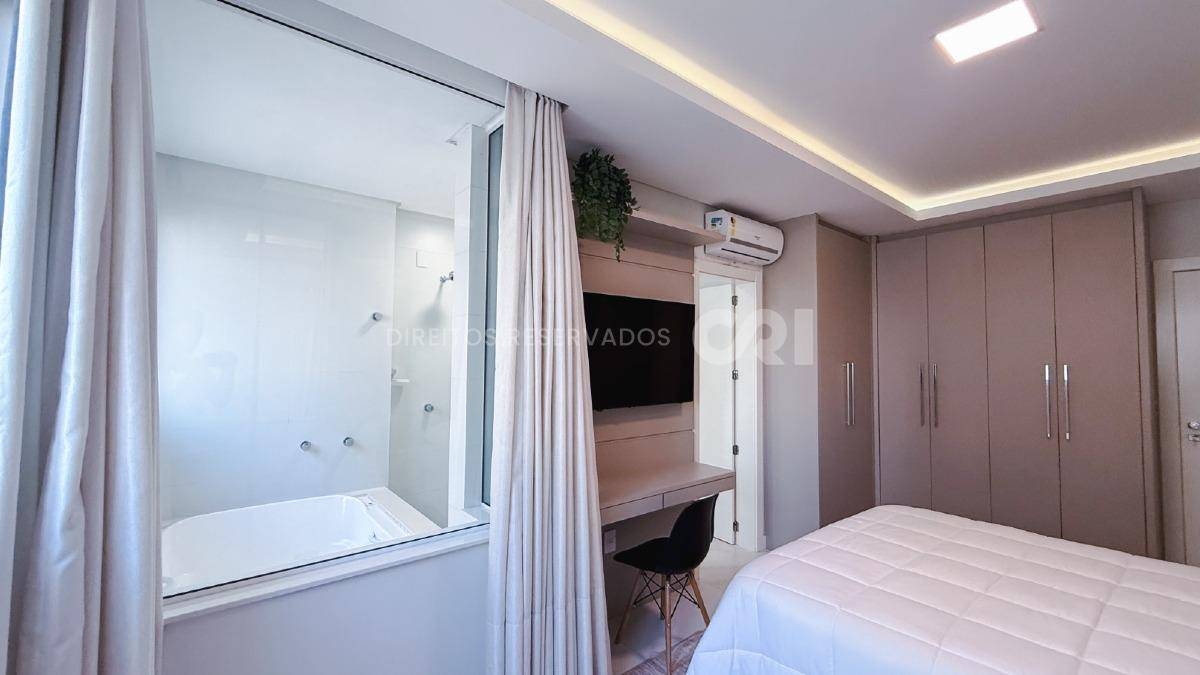 Apartamento com 3 Suítes no Residencial Zimmermann na Meia Praia, Itapema
