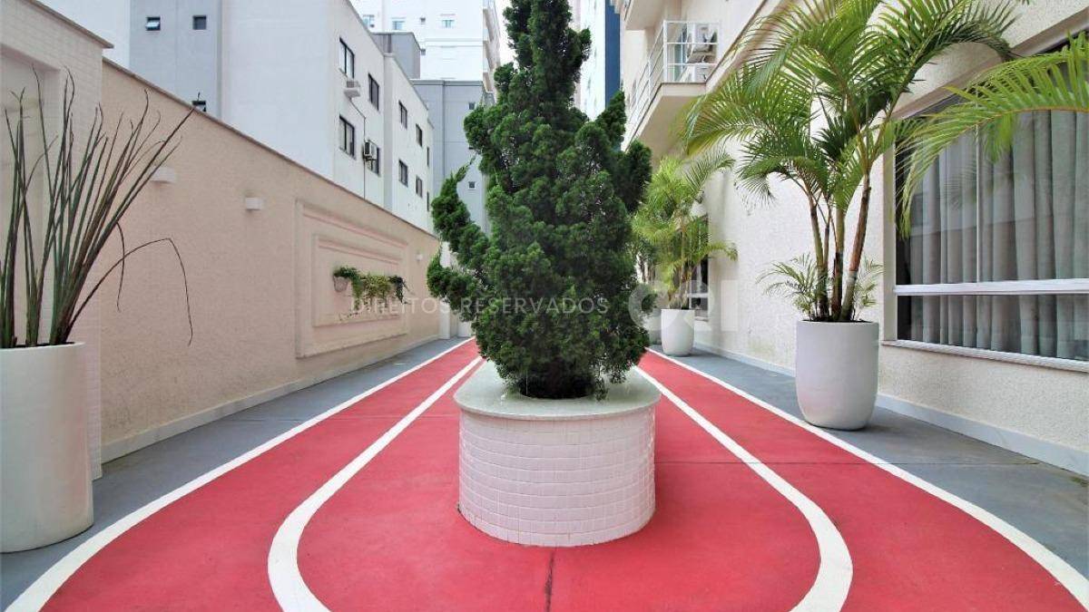 Apartamento com 3 Suítes no Residencial Zimmermann na Meia Praia, Itapema