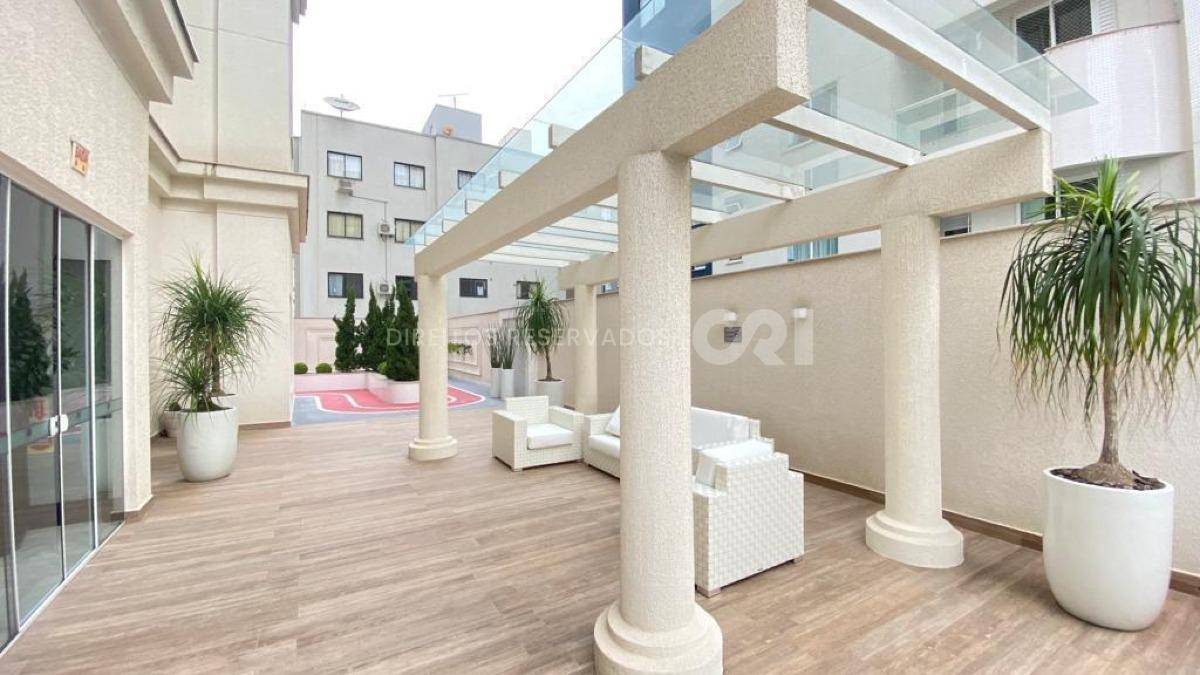 Apartamento com 3 Suítes no Residencial Zimmermann na Meia Praia, Itapema