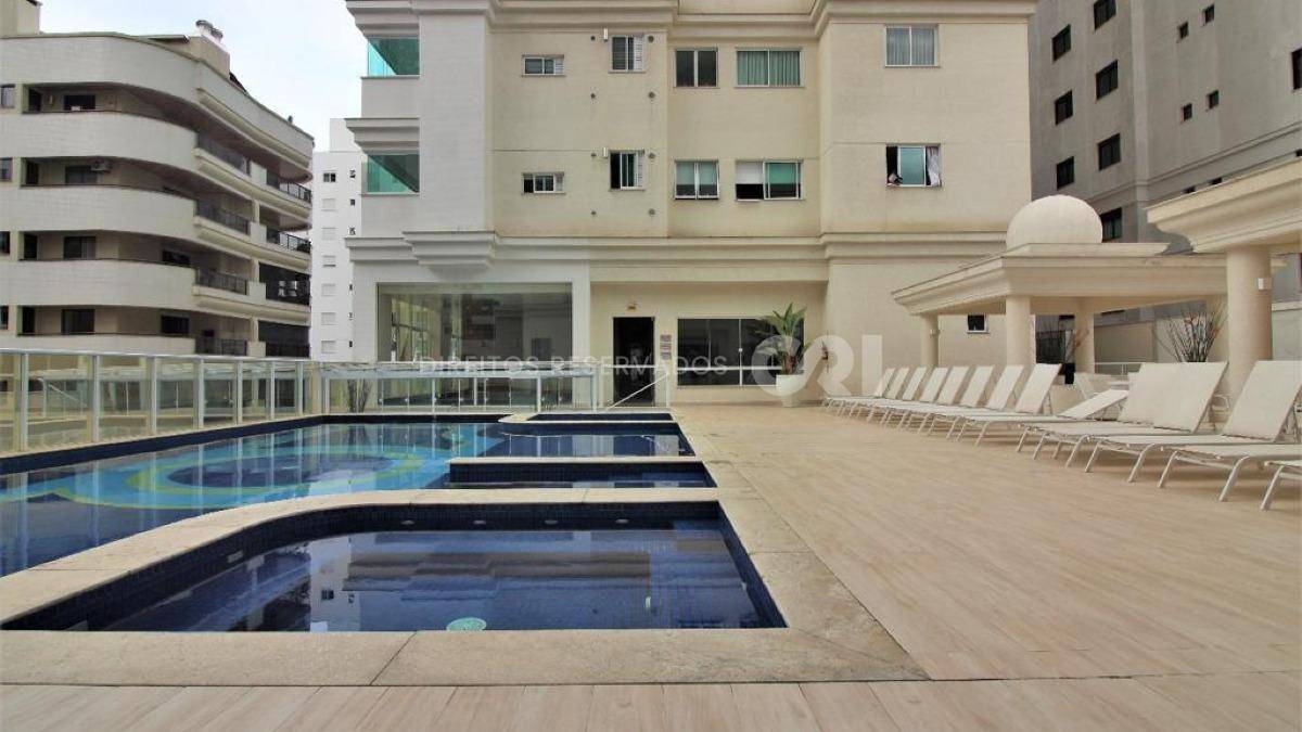 Apartamento com 3 Suítes no Residencial Zimmermann na Meia Praia, Itapema