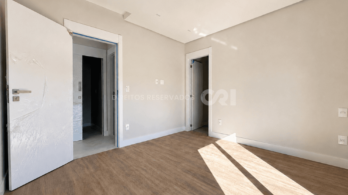 Apartamento com 3 suítes no Sky Brava na Praia Brava em Itajaí