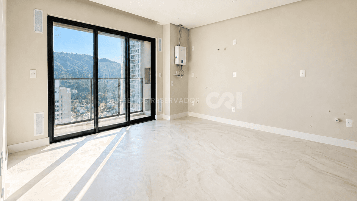 Apartamento com 3 suítes no Sky Brava na Praia Brava em Itajaí