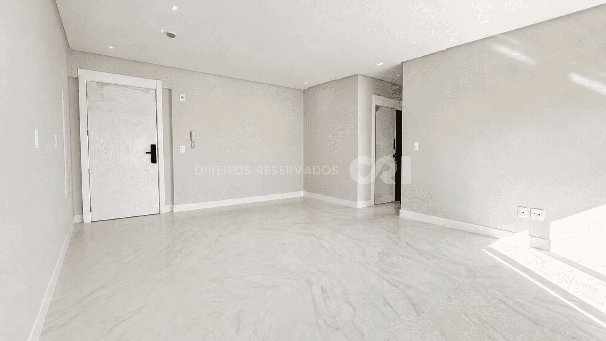 Apartamento com 3 suítes no Sky Brava na Praia Brava em Itajaí