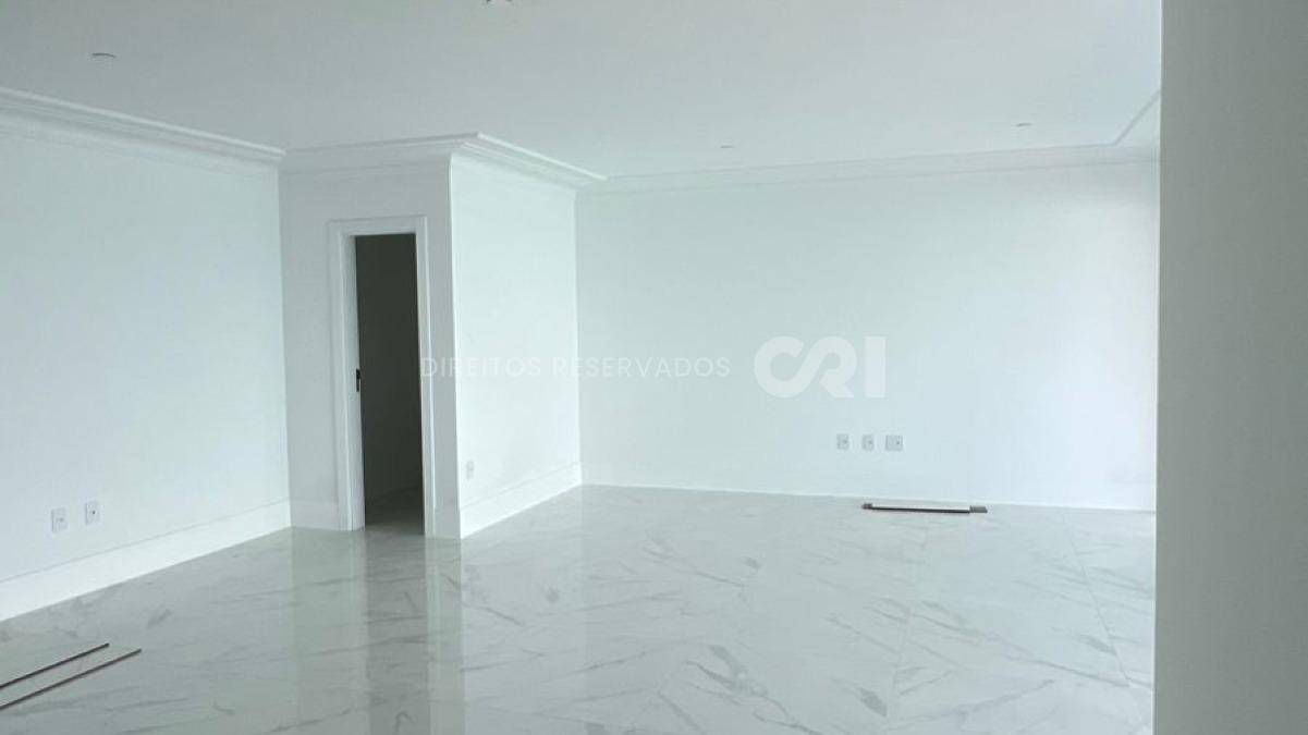 Apartamento com 4 Suítes no Residencial Magnólia no Canto da praia, Itapema