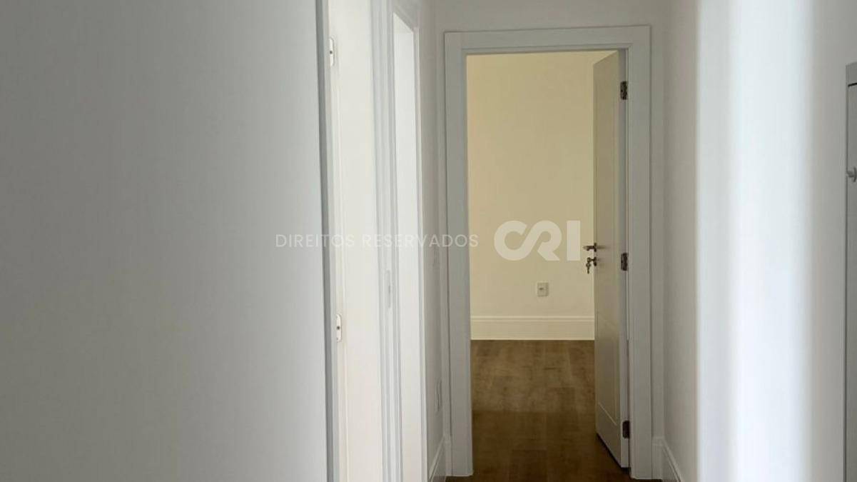 Apartamento com 4 Suítes no Residencial Magnólia no Canto da praia, Itapema