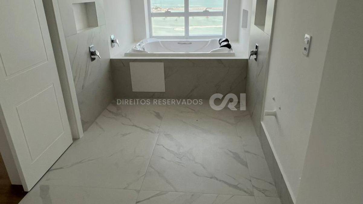 Apartamento com 4 Suítes no Residencial Magnólia no Canto da praia, Itapema