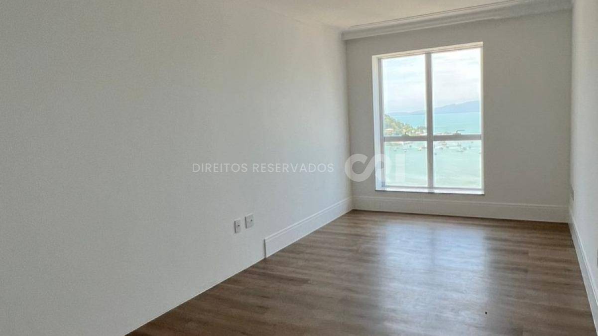 Apartamento com 4 Suítes no Residencial Magnólia no Canto da praia, Itapema