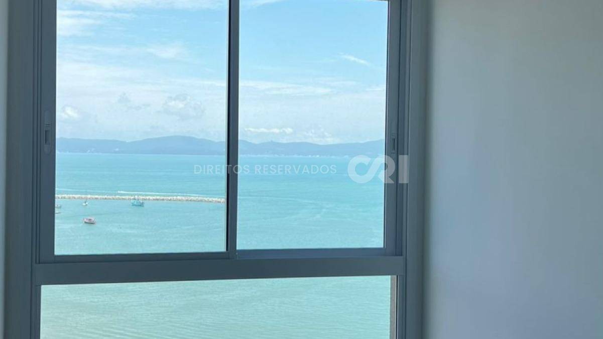 Apartamento com 4 Suítes no Residencial Magnólia no Canto da praia, Itapema