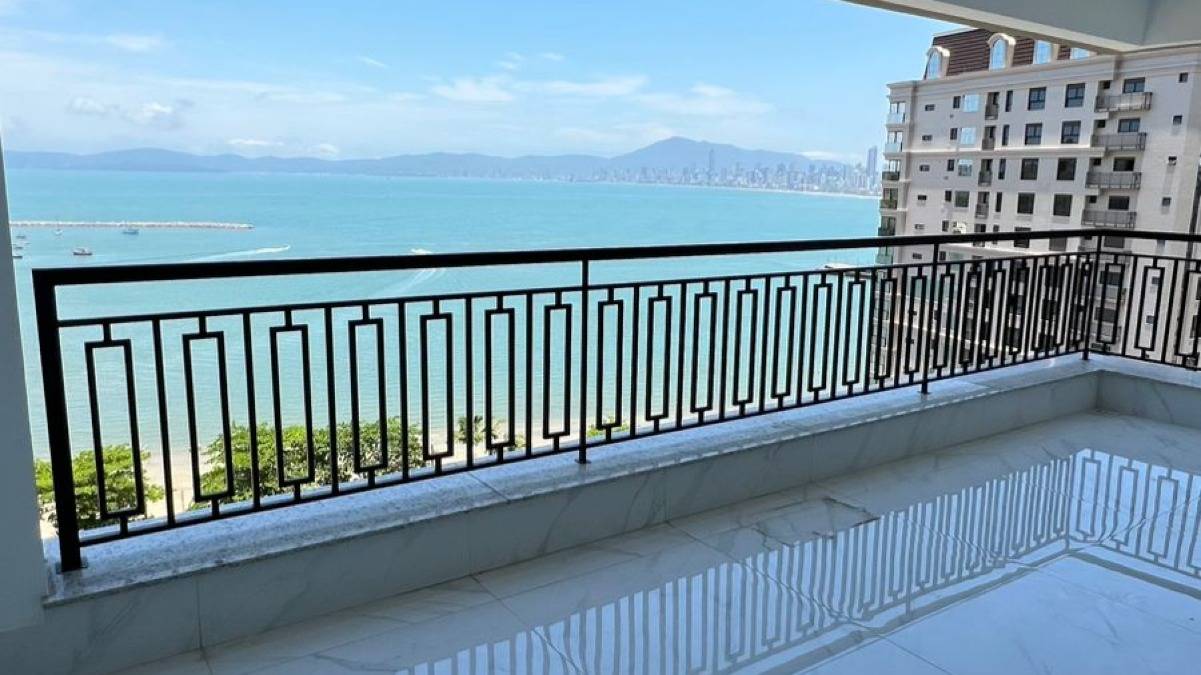 Apartamento com 4 Suítes no Residencial Magnólia no Canto da praia, Itapema