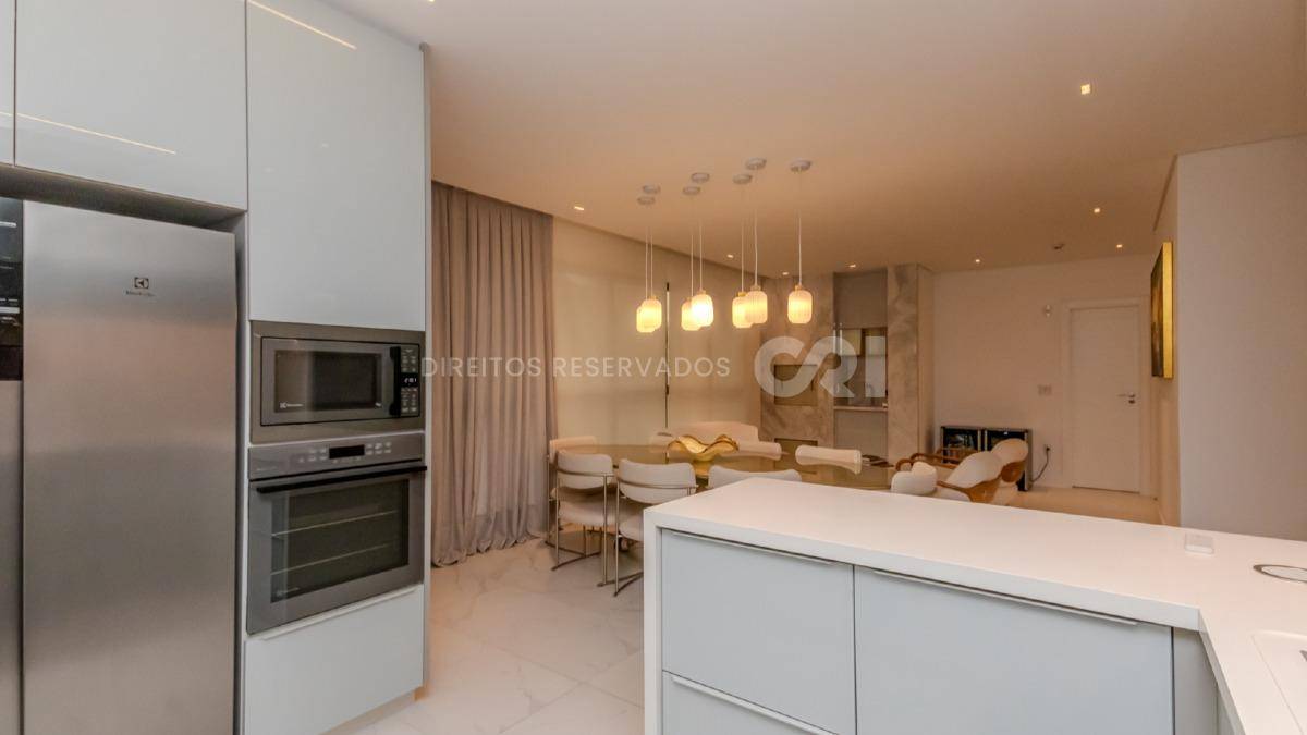 Apartamento com 4 suítes no Las Brisas Residence no Pioneiros em Balneário Camboriú