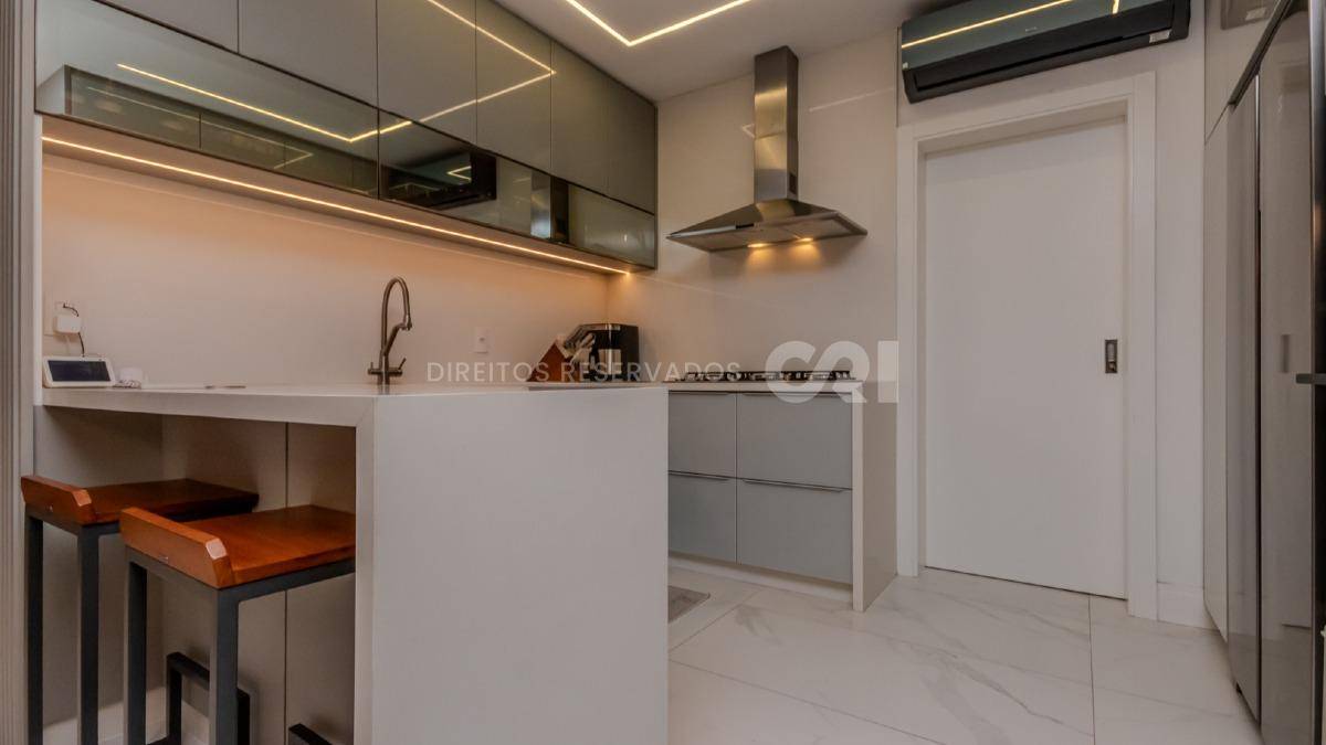 Apartamento com 4 suítes no Las Brisas Residence no Pioneiros em Balneário Camboriú