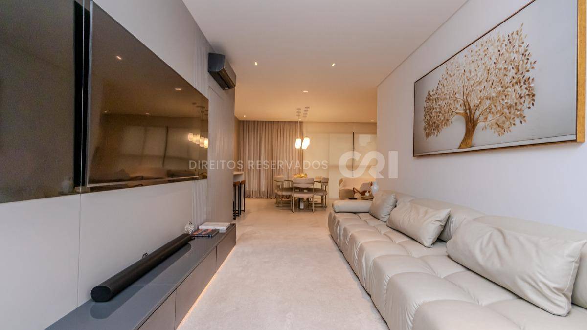 Apartamento com 4 suítes no Las Brisas Residence no Pioneiros em Balneário Camboriú