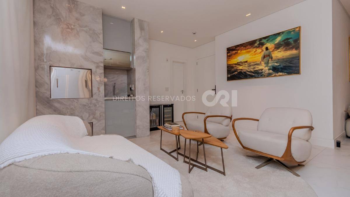 Apartamento com 4 suítes no Las Brisas Residence no Pioneiros em Balneário Camboriú