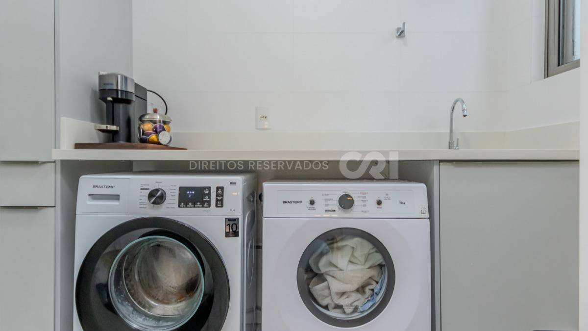 Apartamento com 4 suítes no Las Brisas Residence no Pioneiros em Balneário Camboriú