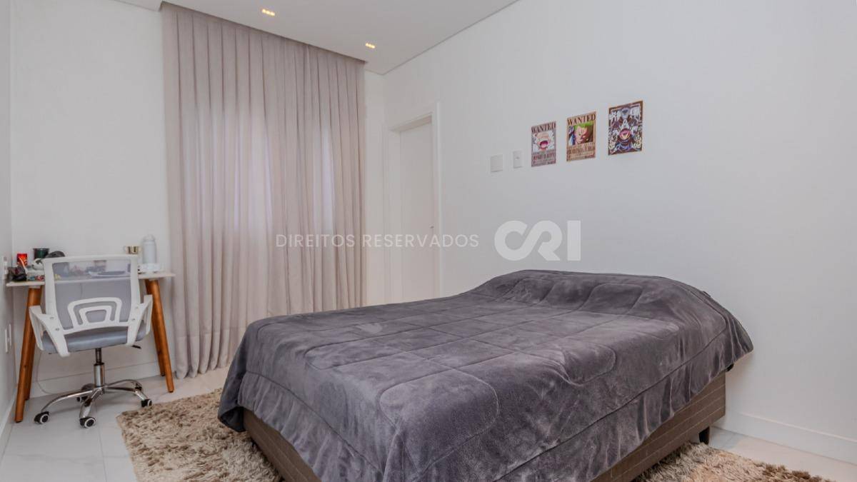 Apartamento com 4 suítes no Las Brisas Residence no Pioneiros em Balneário Camboriú