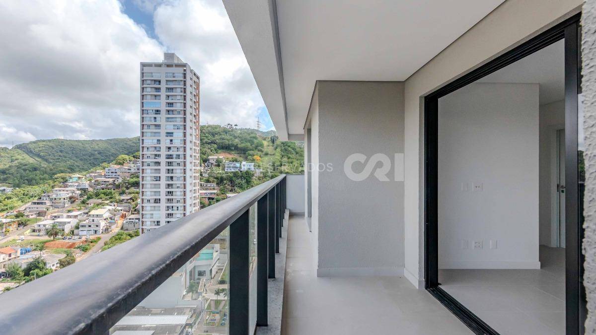 Apartamento 2 dormitórios no Brava Breeze na Praia Brava em Itajaí