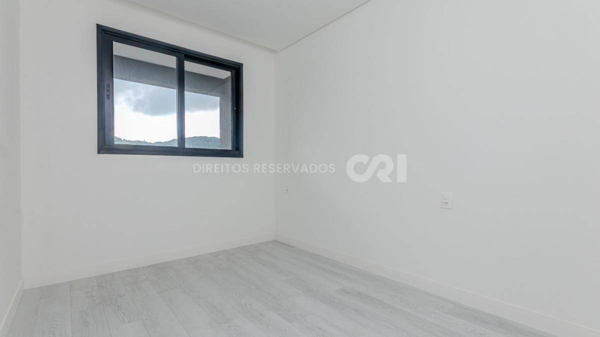 Apartamento 2 dormitórios no Brava Breeze na Praia Brava em Itajaí