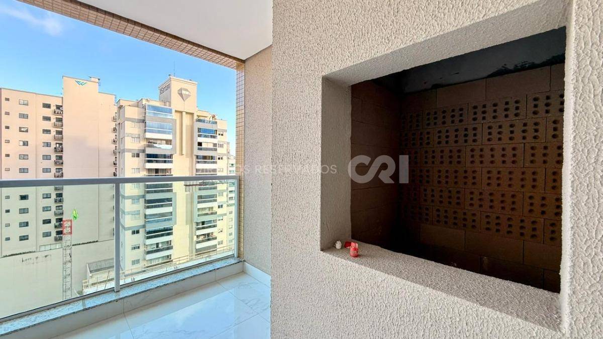 Apartamento com 3 Suítes no Edifício Sangiovese na Meia Praia, Itapema