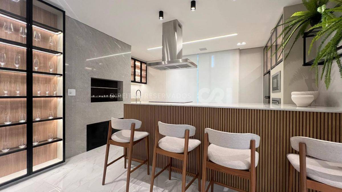 Apartamento com 3 Suítes no Edifício Sangiovese na Meia Praia, Itapema