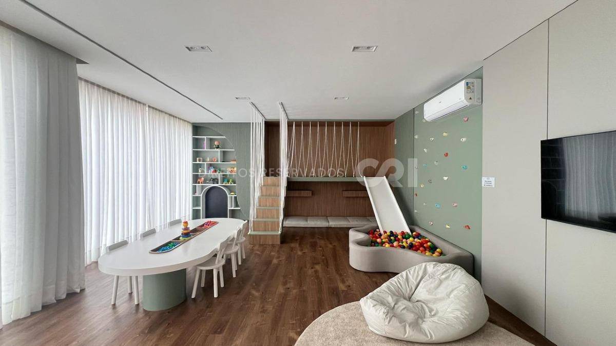 Apartamento com 3 Suítes no Edifício Sangiovese na Meia Praia, Itapema