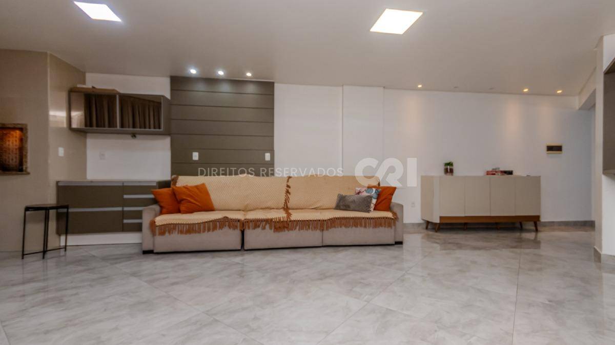  Apartamento com 3 dormitórios no Esquina Central no Centro de Balneário Camboriú