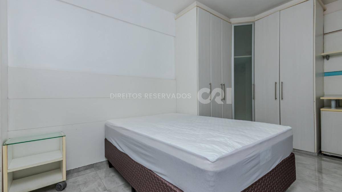  Apartamento com 3 dormitórios no Esquina Central no Centro de Balneário Camboriú