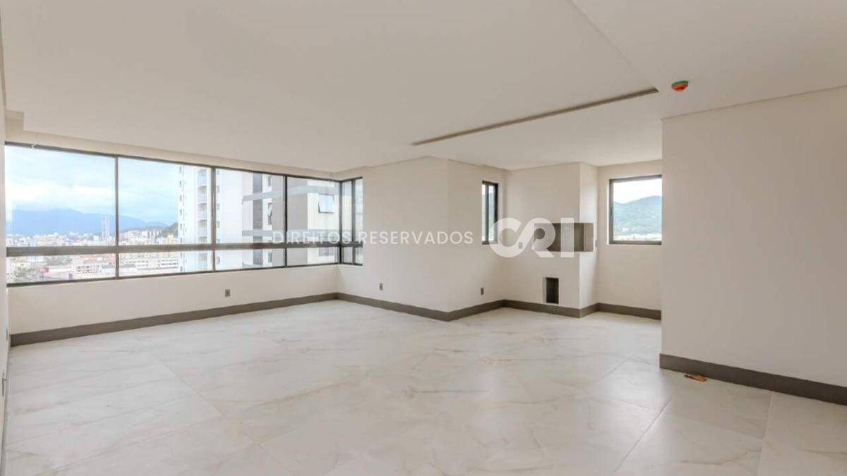 Apartamento com 03 suítes no Edifício Green Ocean no Centro em Balneário Camboriú