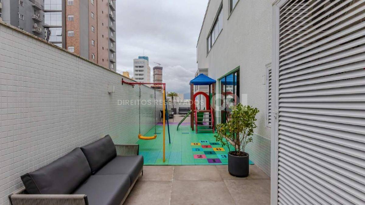 Apartamento com 03 suítes no Edifício Green Ocean no Centro em Balneário Camboriú