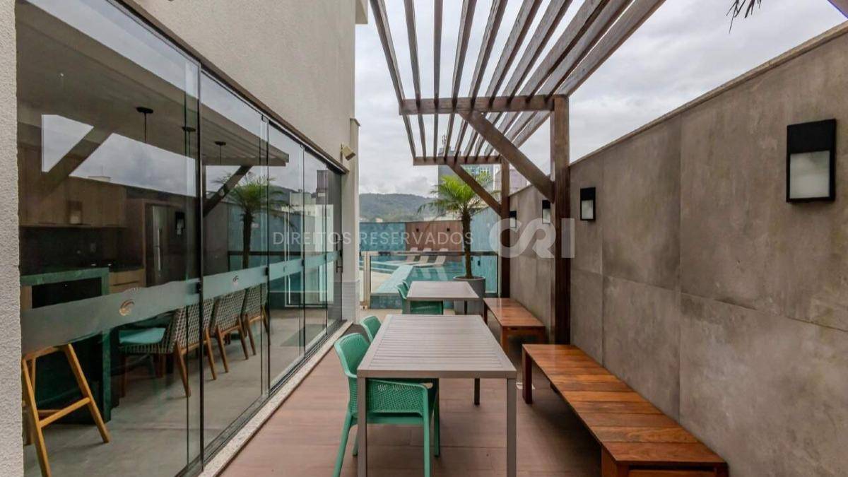 Apartamento com 03 suítes no Edifício Green Ocean no Centro em Balneário Camboriú
