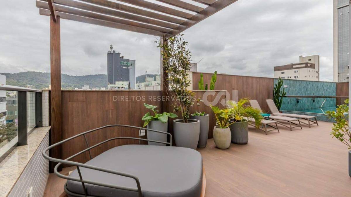 Apartamento com 03 suítes no Edifício Green Ocean no Centro em Balneário Camboriú