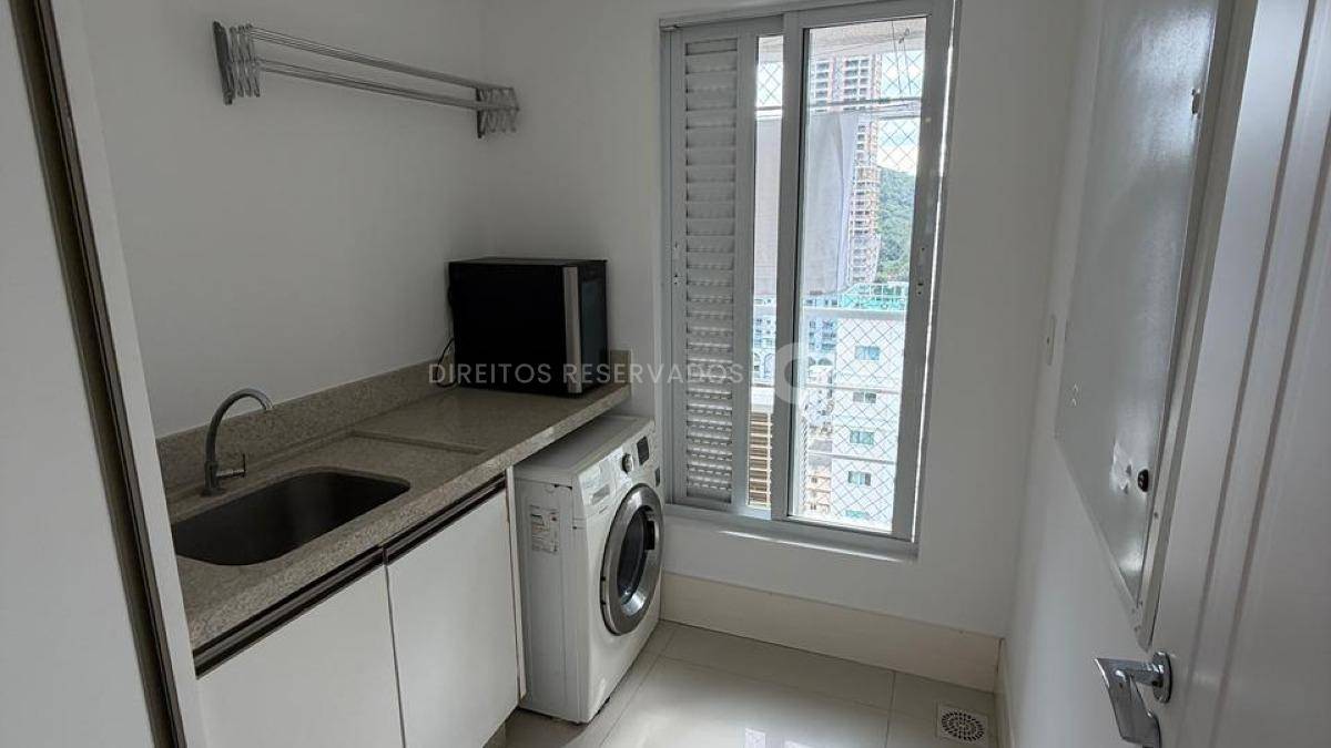 Apartamento com 3 suítes no Essence Residence na Barra Norte em Balneário Camboriú