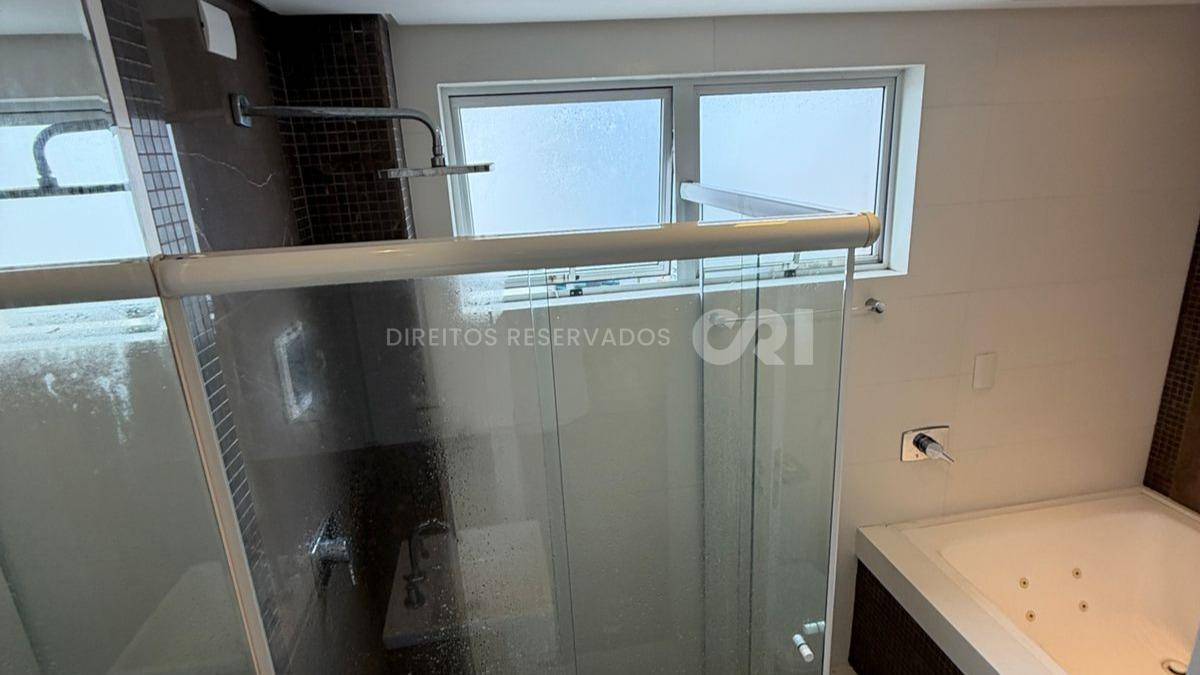 Apartamento com 3 suítes no Essence Residence na Barra Norte em Balneário Camboriú