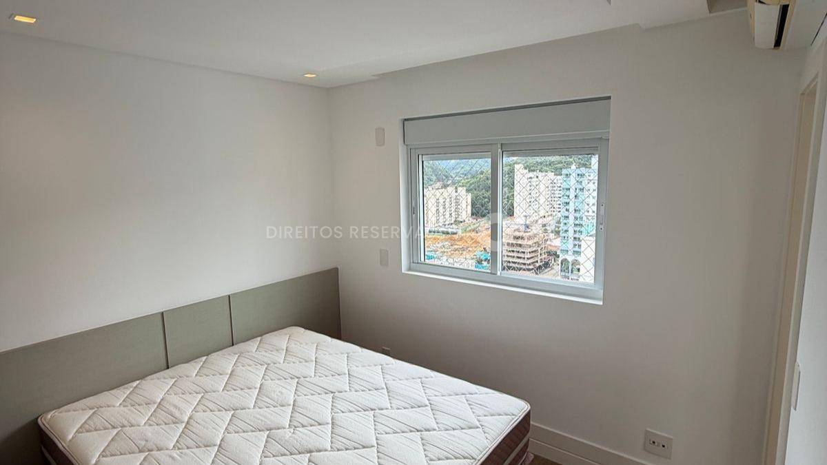 Apartamento com 3 suítes no Essence Residence na Barra Norte em Balneário Camboriú