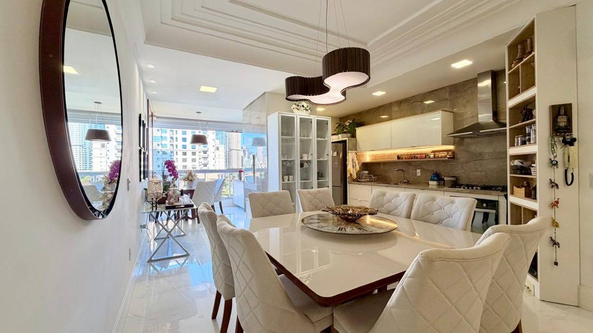 Apartamento com 4 Suítes no Belvedere no Centro de Itapema