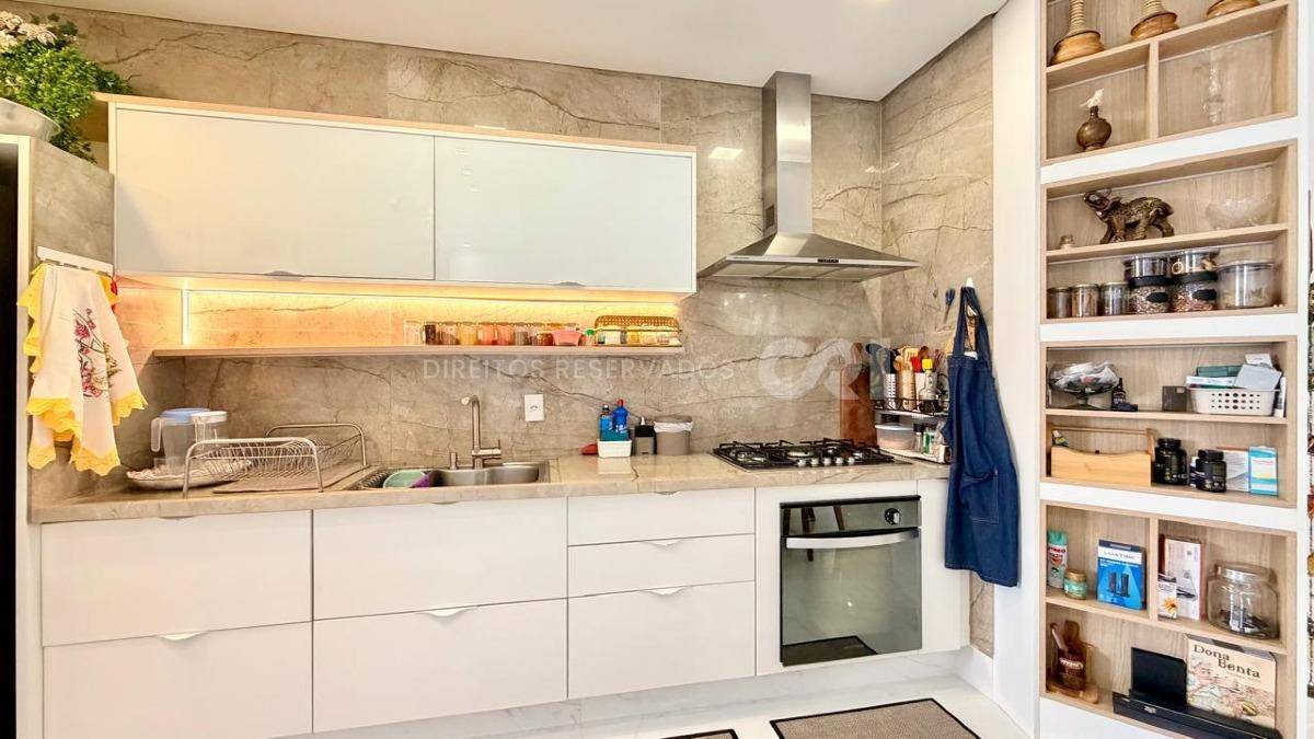 Apartamento com 4 Suítes no Belvedere no Centro de Itapema