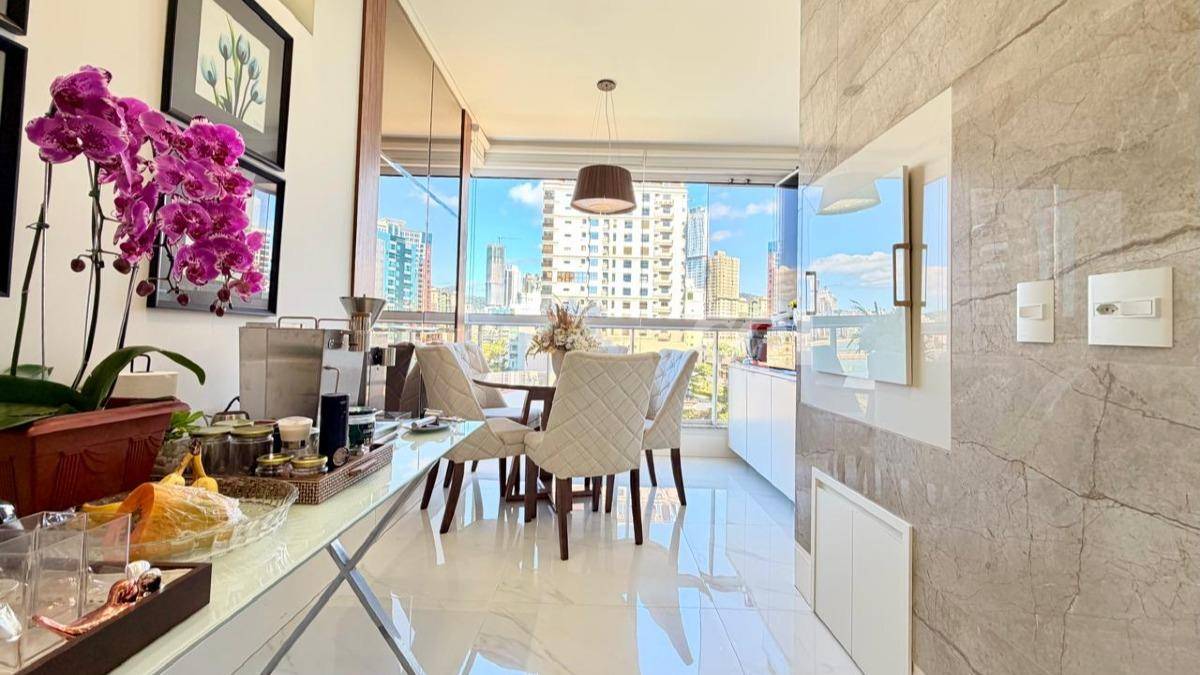 Apartamento com 4 Suítes no Belvedere no Centro de Itapema