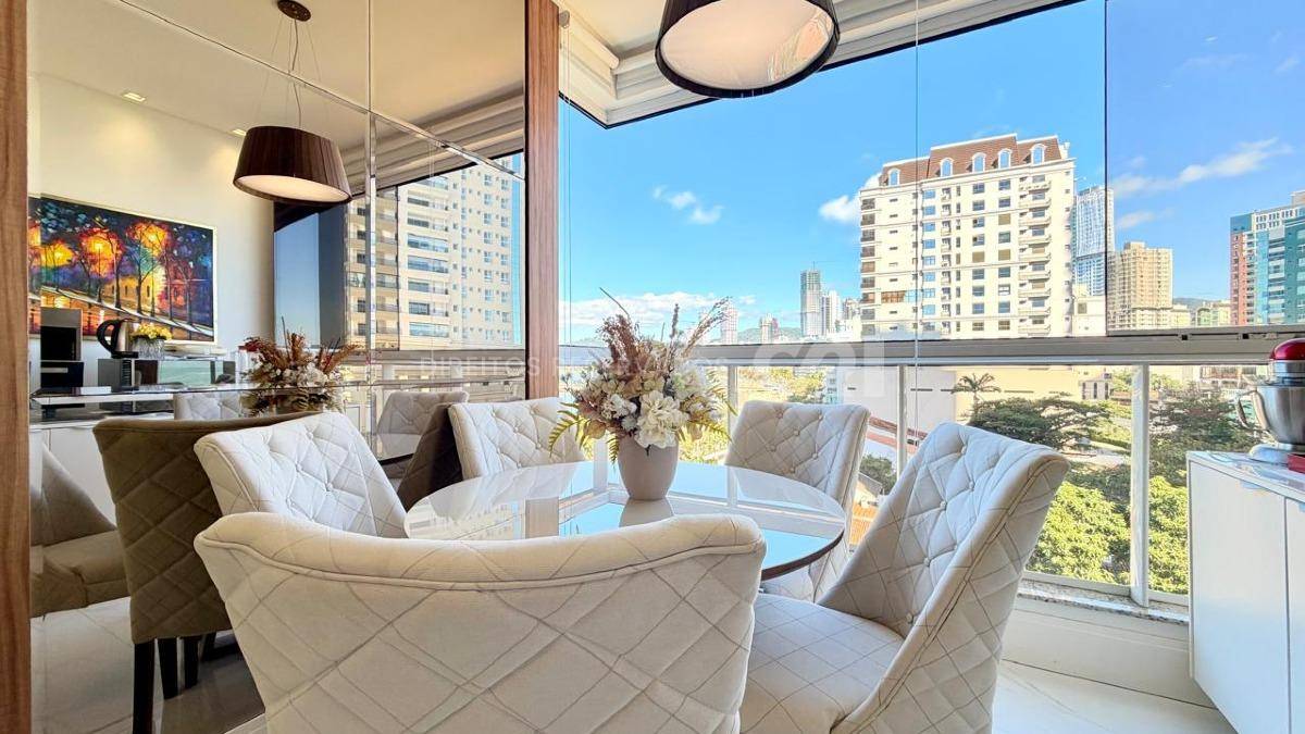 Apartamento com 4 Suítes no Belvedere no Centro de Itapema