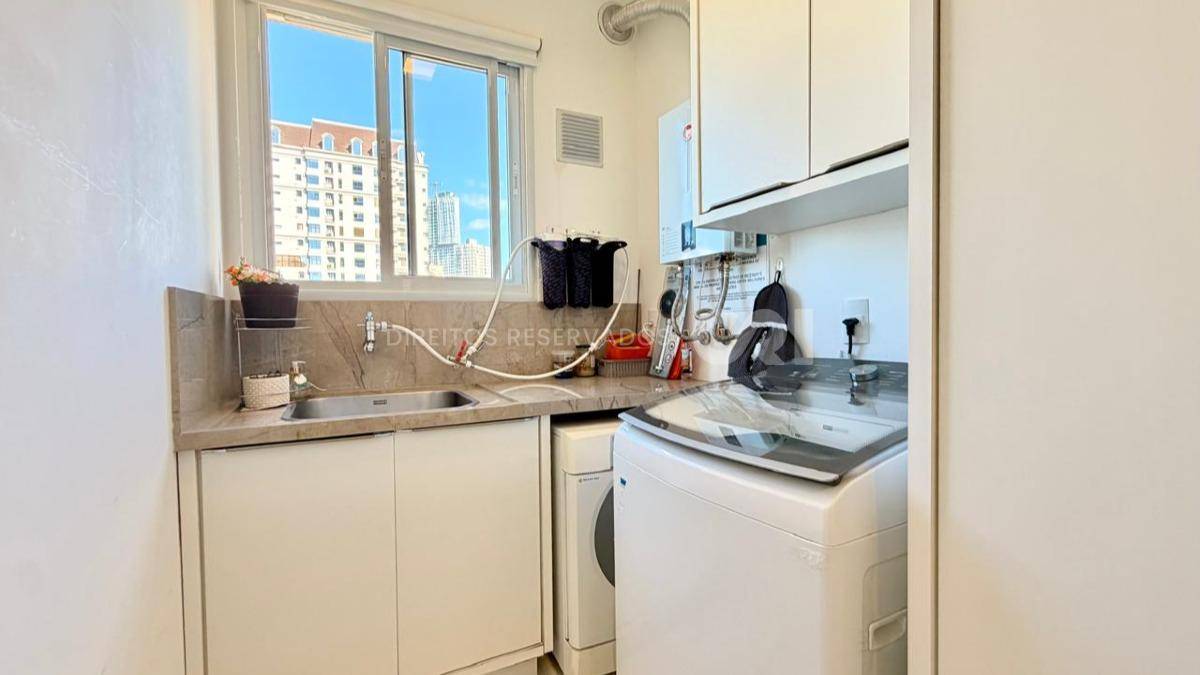 Apartamento com 4 Suítes no Belvedere no Centro de Itapema
