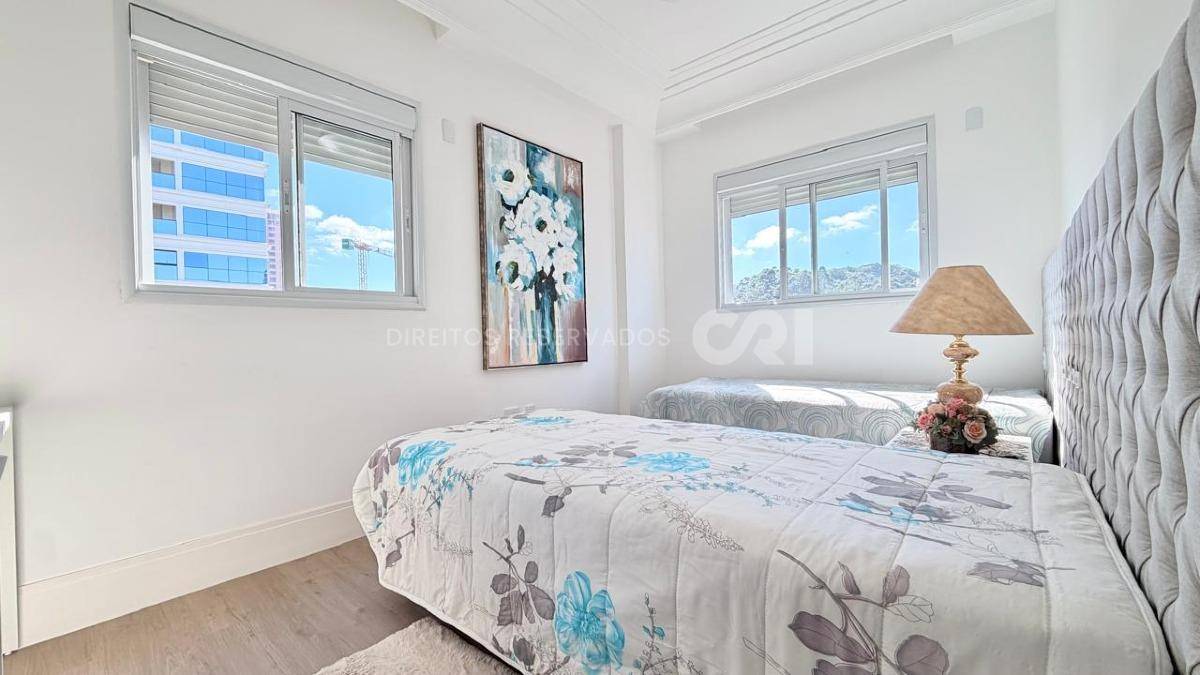 Apartamento com 4 Suítes no Belvedere no Centro de Itapema
