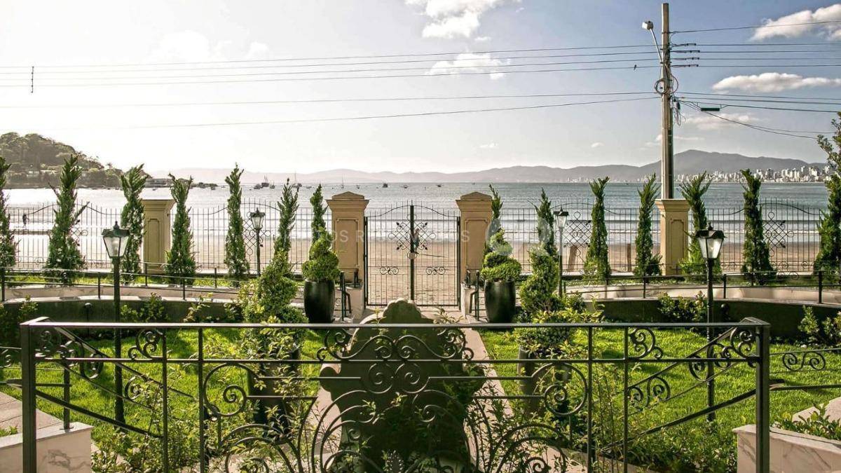 Apartamento com 4 Suítes no Belvedere no Centro de Itapema
