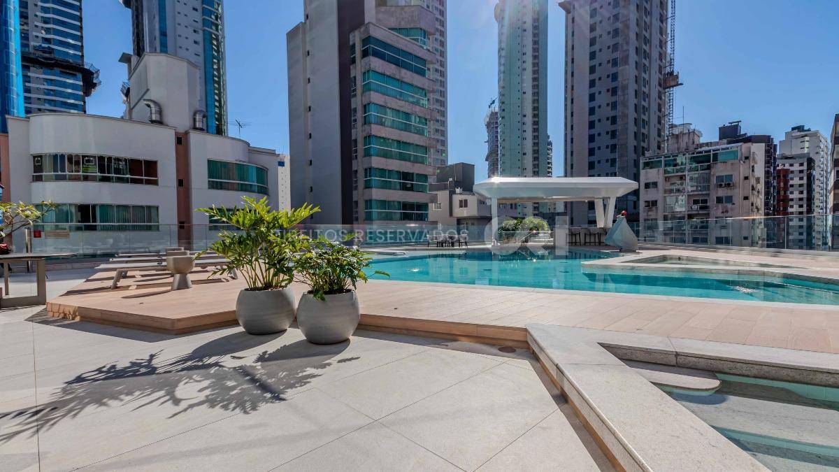 Apartamento com 4 suítes no Edifício Vitra by Pininfarina no Centro de Balneário Camboriú