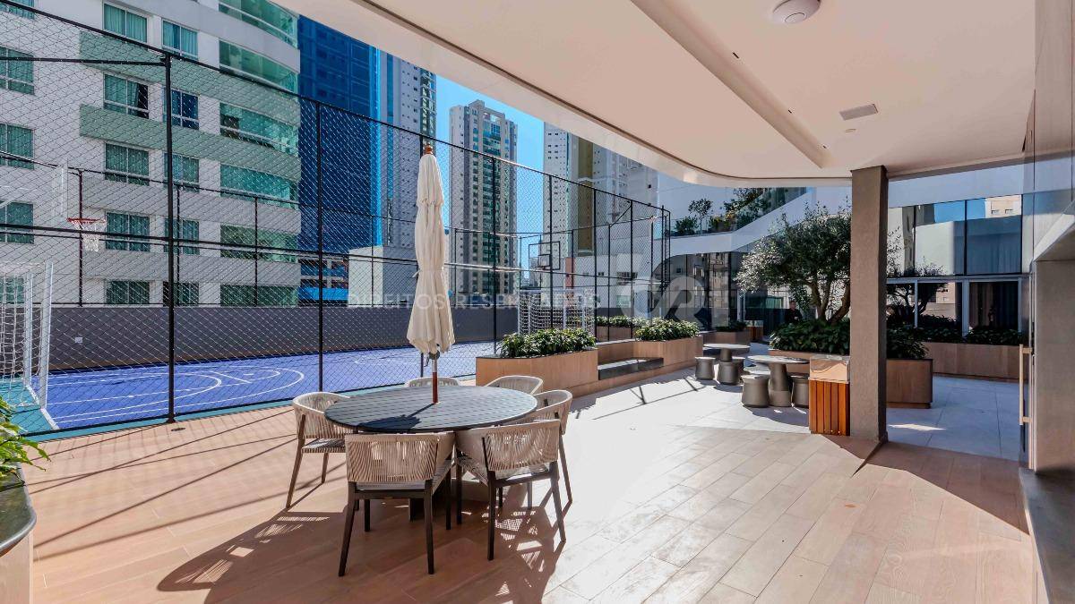 Apartamento com 4 suítes no Edifício Vitra by Pininfarina no Centro de Balneário Camboriú