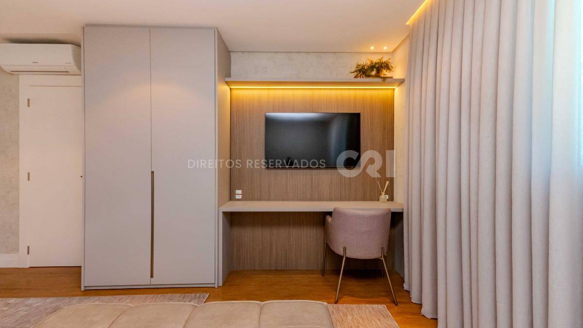 Cobertura com 3 Suítes no Falcon Tower no Centro de Balneário Camboriú