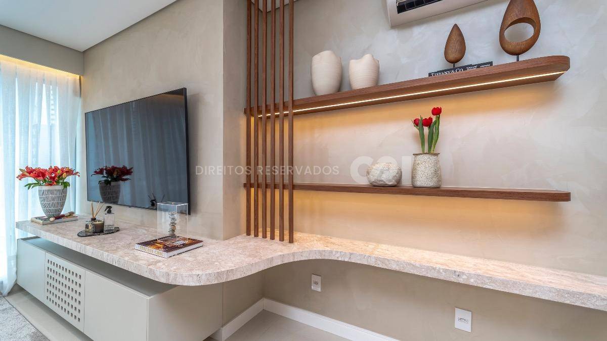 Apartamento com 4 Suítes no Edifício Vitra no Centro de Balneário Camboriú